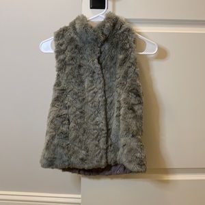 Size 9/10 Zara Girls Fluffy vest